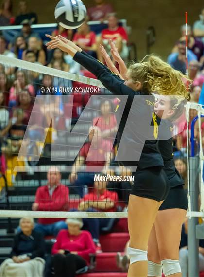 Thumbnail 2 in Cathedral Catholic vs. Torrey Pines (CIF SDS Open Final) photogallery.