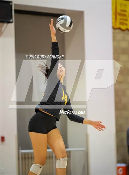 Thumbnail 3 in Cathedral Catholic vs. Torrey Pines (CIF SDS Open Final) photogallery.