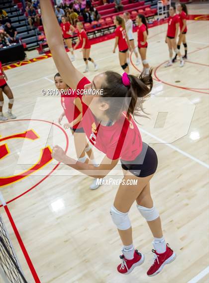 Thumbnail 2 in Cathedral Catholic vs. Torrey Pines (CIF SDS Open Final) photogallery.
