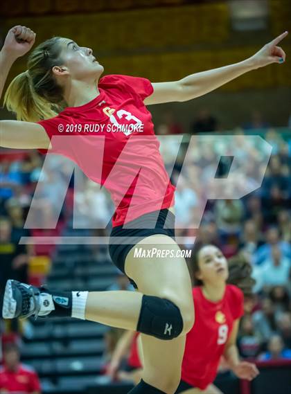 Thumbnail 2 in Cathedral Catholic vs. Torrey Pines (CIF SDS Open Final) photogallery.