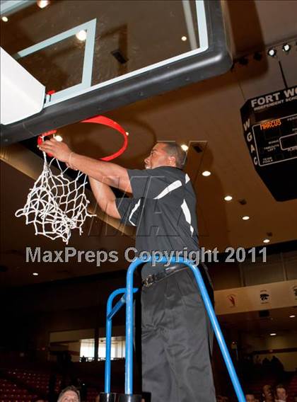 Thumbnail 2 in Marcus vs. Cedar Hill (5A Regional Final) photogallery.