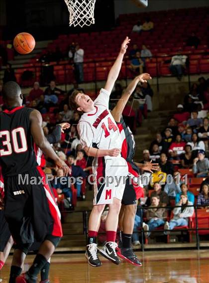 Thumbnail 2 in Marcus vs. Cedar Hill (5A Regional Final) photogallery.