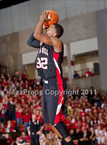 Thumbnail 3 in Marcus vs. Cedar Hill (5A Regional Final) photogallery.