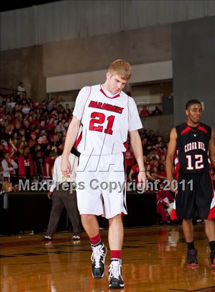 Thumbnail 2 in Marcus vs. Cedar Hill (5A Regional Final) photogallery.
