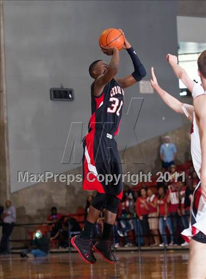 Thumbnail 1 in Marcus vs. Cedar Hill (5A Regional Final) photogallery.