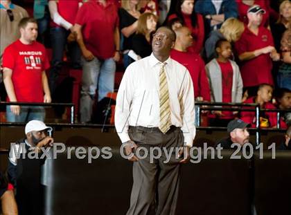 Thumbnail 3 in Marcus vs. Cedar Hill (5A Regional Final) photogallery.