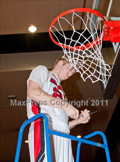 Thumbnail 3 in Marcus vs. Cedar Hill (5A Regional Final) photogallery.