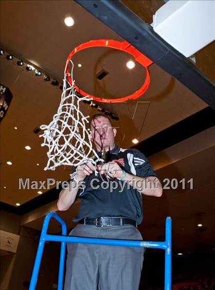 Thumbnail 1 in Marcus vs. Cedar Hill (5A Regional Final) photogallery.