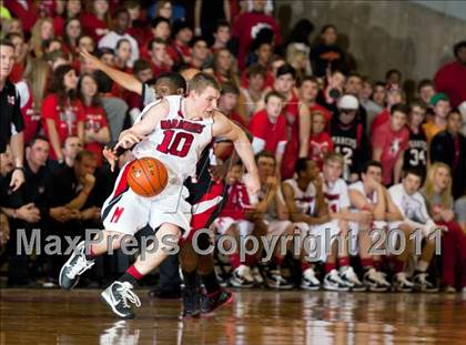 Thumbnail 2 in Marcus vs. Cedar Hill (5A Regional Final) photogallery.