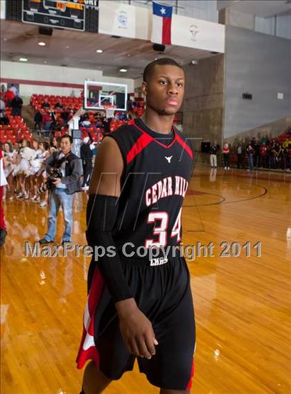 Thumbnail 1 in Marcus vs. Cedar Hill (5A Regional Final) photogallery.