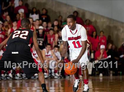 Thumbnail 3 in Marcus vs. Cedar Hill (5A Regional Final) photogallery.