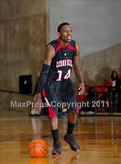 Thumbnail 2 in Marcus vs. Cedar Hill (5A Regional Final) photogallery.