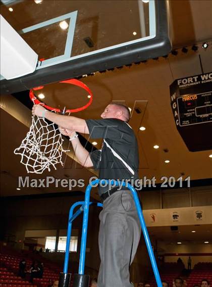 Thumbnail 3 in Marcus vs. Cedar Hill (5A Regional Final) photogallery.