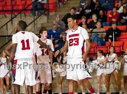 Thumbnail 2 in Marcus vs. Cedar Hill (5A Regional Final) photogallery.