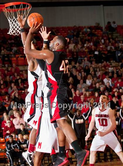 Thumbnail 1 in Marcus vs. Cedar Hill (5A Regional Final) photogallery.