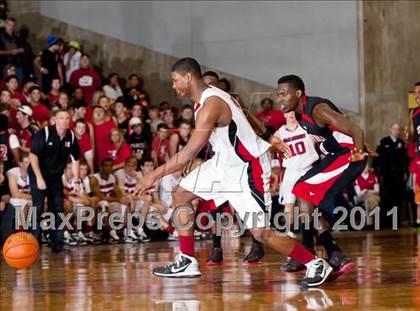 Thumbnail 2 in Marcus vs. Cedar Hill (5A Regional Final) photogallery.