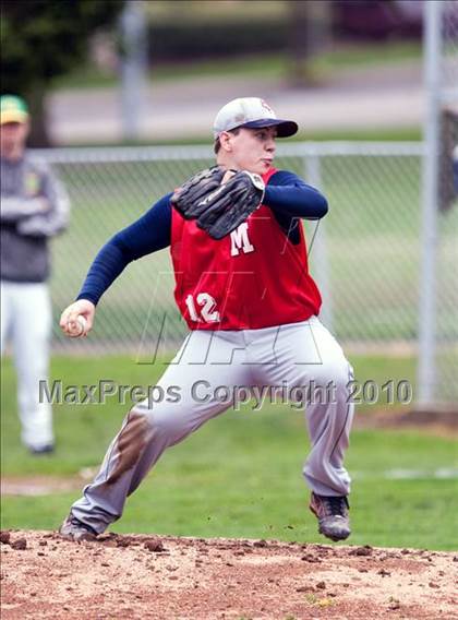 Thumbnail 2 in Cleveland_@_Marshall photogallery.