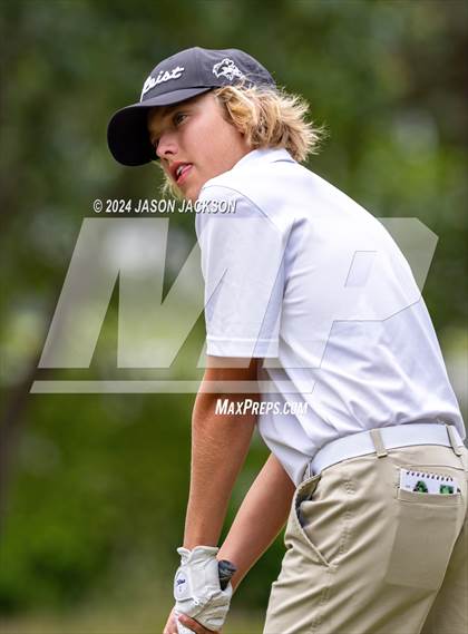 Thumbnail 3 in NCHSAA 4A Finals (Round 1) photogallery.