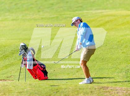 Thumbnail 1 in NCHSAA 4A Finals (Round 1) photogallery.