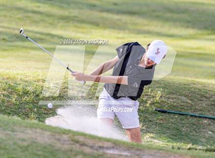 Thumbnail 1 in NCHSAA 4A Finals (Round 1) photogallery.