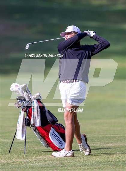 Thumbnail 3 in NCHSAA 4A Finals (Round 1) photogallery.