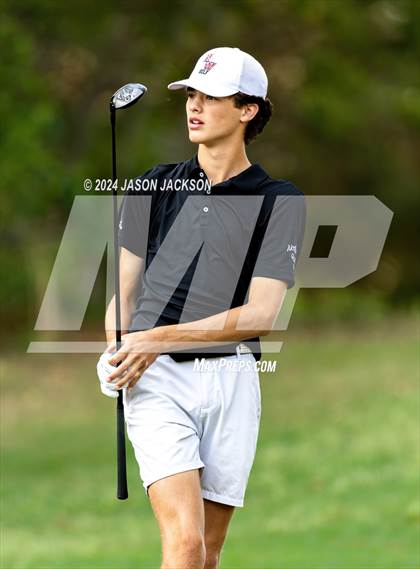 Thumbnail 1 in NCHSAA 4A Finals (Round 1) photogallery.