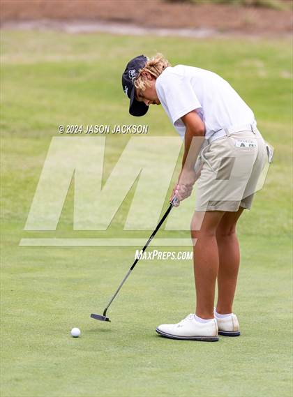 Thumbnail 1 in NCHSAA 4A Finals (Round 1) photogallery.