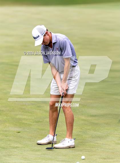 Thumbnail 3 in NCHSAA 4A Finals (Round 1) photogallery.