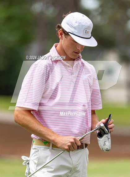 Thumbnail 1 in NCHSAA 4A Finals (Round 1) photogallery.