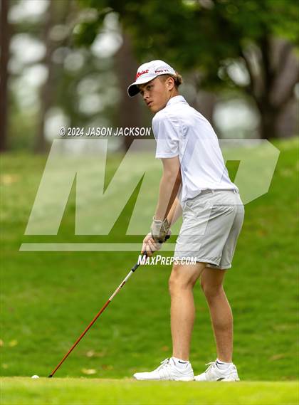 Thumbnail 2 in NCHSAA 4A Finals (Round 1) photogallery.