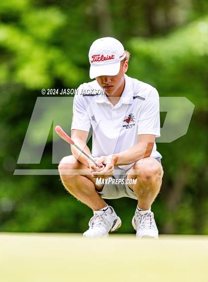 Thumbnail 1 in NCHSAA 4A Finals (Round 1) photogallery.
