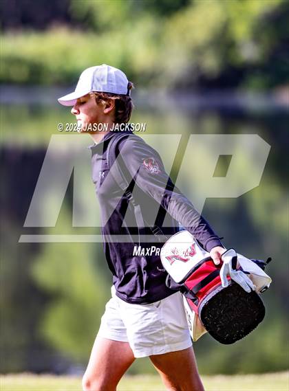Thumbnail 1 in NCHSAA 4A Finals (Round 1) photogallery.