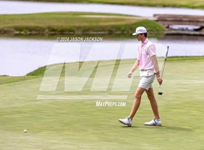 Thumbnail 1 in NCHSAA 4A Finals (Round 1) photogallery.
