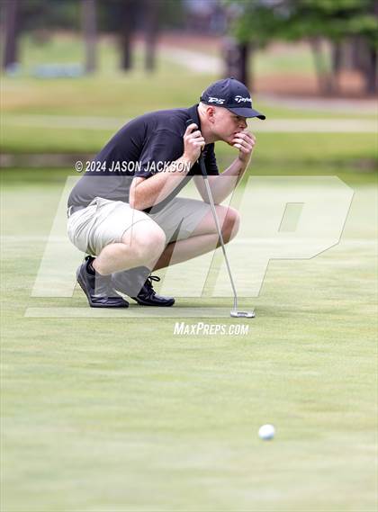 Thumbnail 1 in NCHSAA 4A Finals (Round 1) photogallery.
