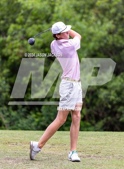 Thumbnail 1 in NCHSAA 4A Finals (Round 1) photogallery.