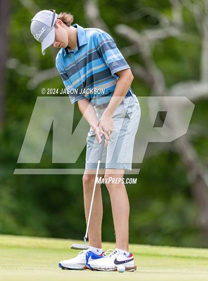 Thumbnail 2 in NCHSAA 4A Finals (Round 1) photogallery.