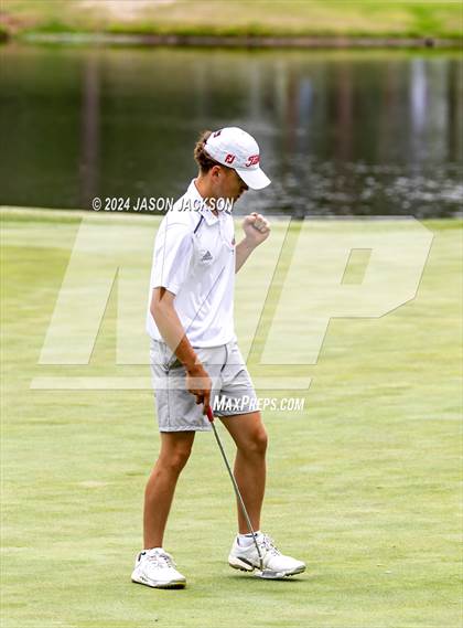 Thumbnail 3 in NCHSAA 4A Finals (Round 1) photogallery.