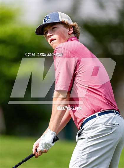 Thumbnail 1 in NCHSAA 4A Finals (Round 1) photogallery.