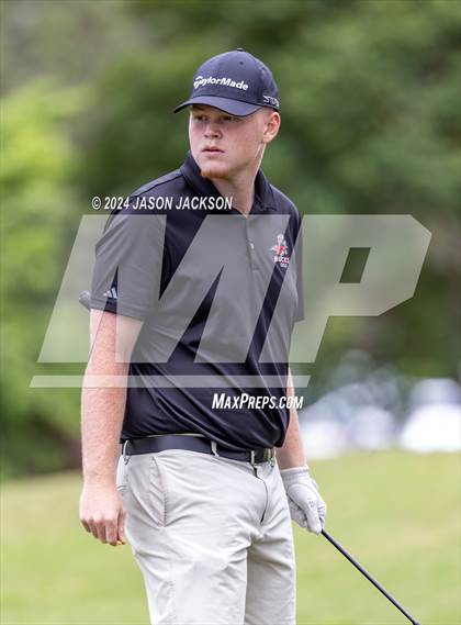 Thumbnail 2 in NCHSAA 4A Finals (Round 1) photogallery.