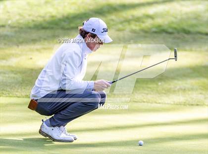 Thumbnail 1 in NCHSAA 4A Finals (Round 1) photogallery.