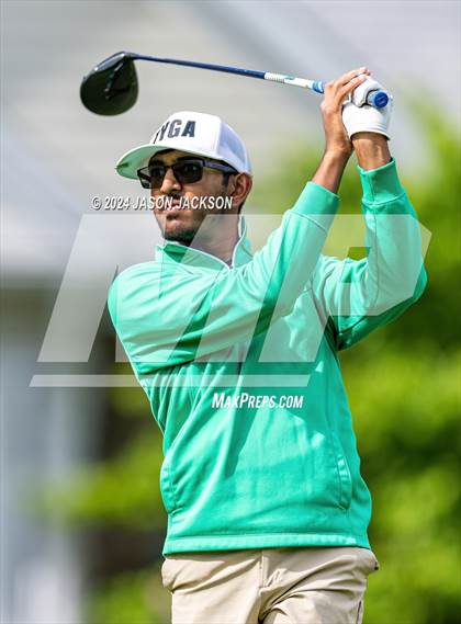 Thumbnail 3 in NCHSAA 4A Finals (Round 1) photogallery.