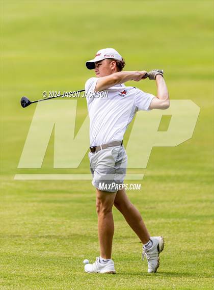 Thumbnail 1 in NCHSAA 4A Finals (Round 1) photogallery.