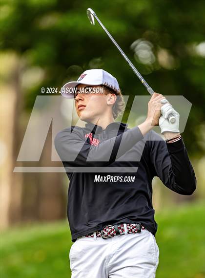 Thumbnail 2 in NCHSAA 4A Finals (Round 1) photogallery.