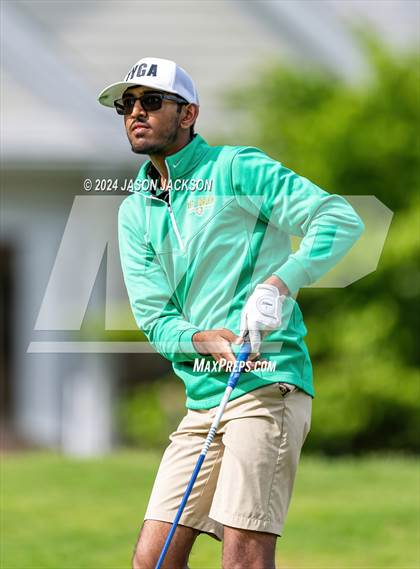 Thumbnail 1 in NCHSAA 4A Finals (Round 1) photogallery.