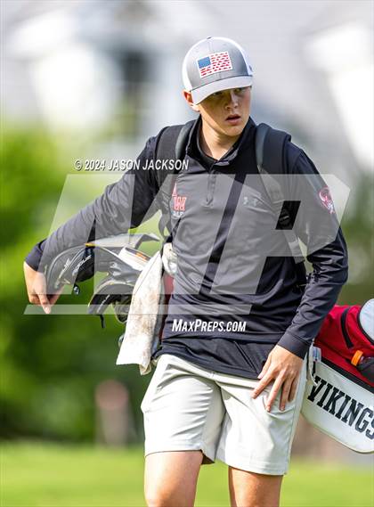 Thumbnail 2 in NCHSAA 4A Finals (Round 1) photogallery.