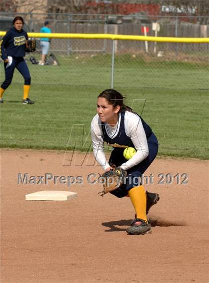 Thumbnail 1 in Shafter @ Tehachapi photogallery.