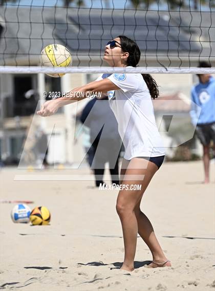 Thumbnail 2 in Wave League Finals - Corona del Mar photogallery.