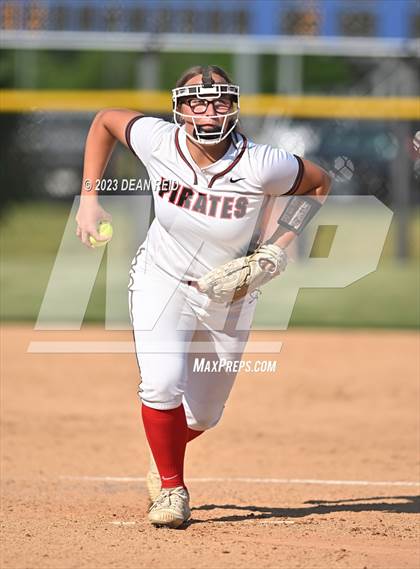 Thumbnail 3 in Ottawa vs Lemont (IHSA 3A Sectional Final) photogallery.