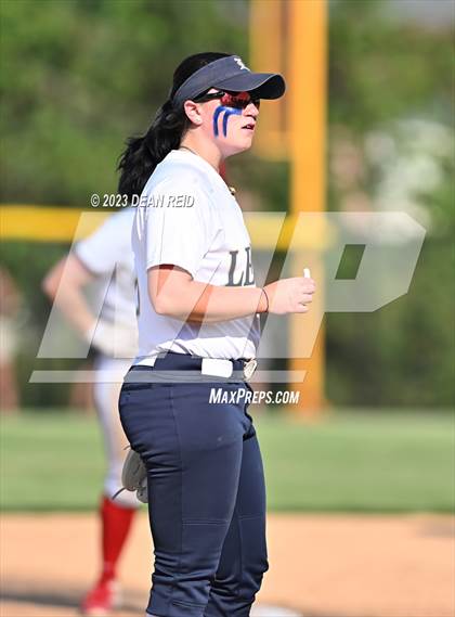 Thumbnail 2 in Ottawa vs Lemont (IHSA 3A Sectional Final) photogallery.