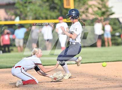 Thumbnail 2 in Ottawa vs Lemont (IHSA 3A Sectional Final) photogallery.